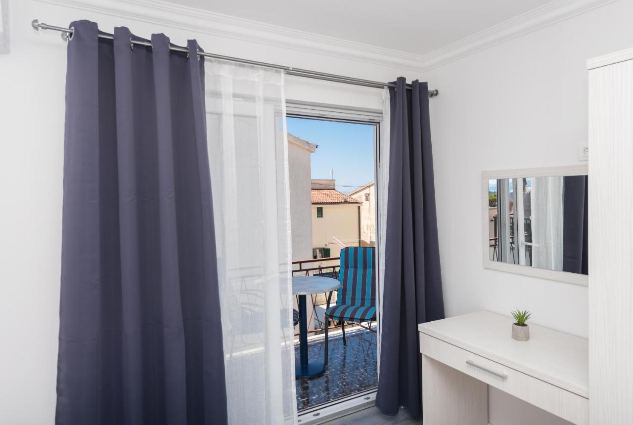 Apartments Petrusic Makarska Exterior foto