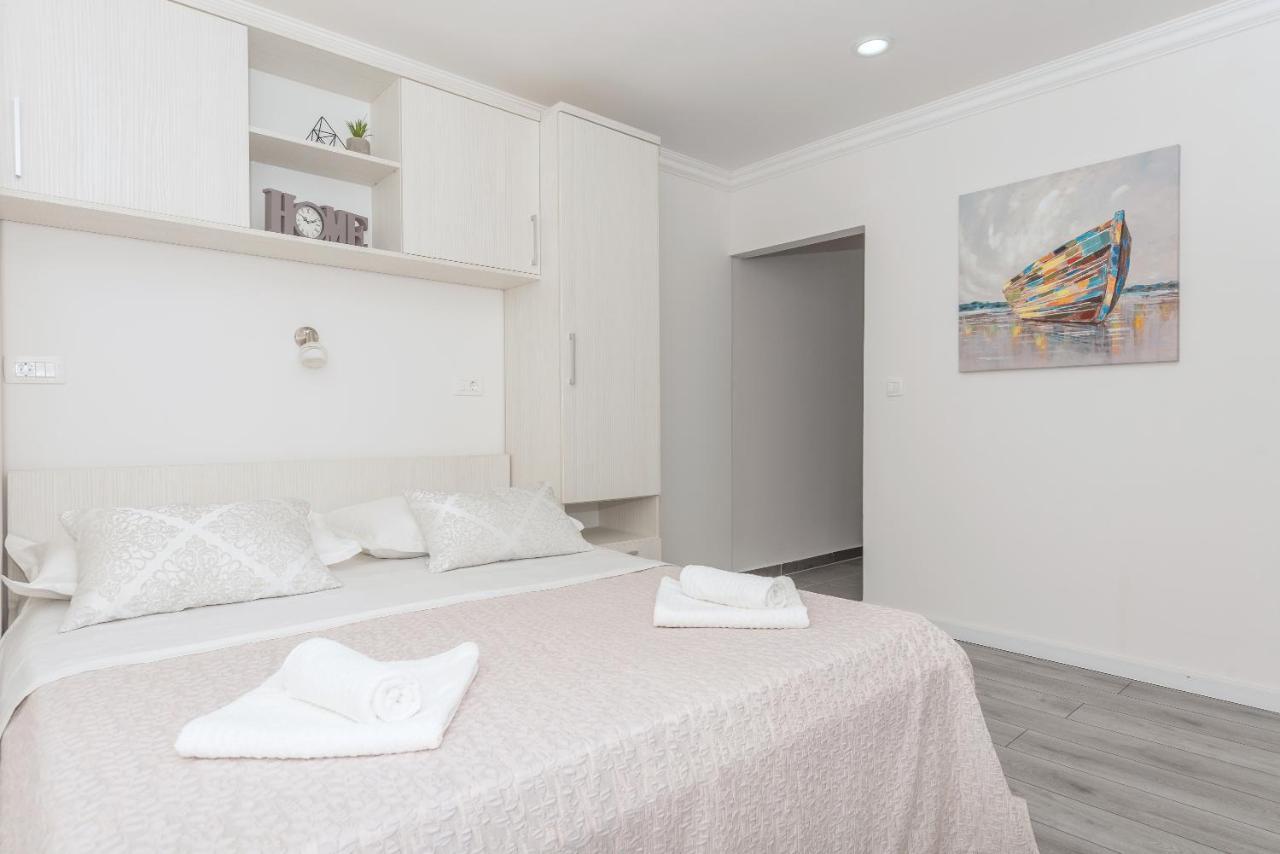 Apartments Petrusic Makarska Exterior foto