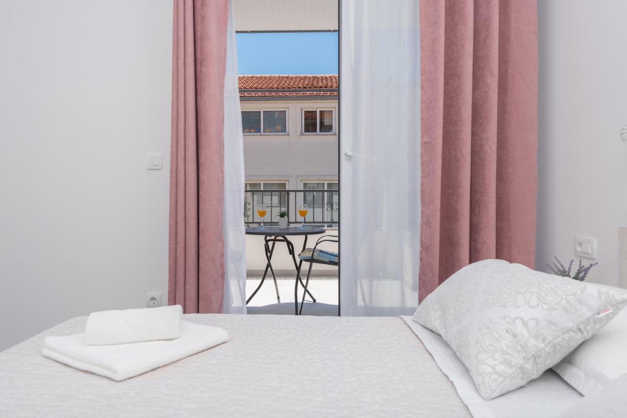 Apartments Petrusic Makarska Exterior foto